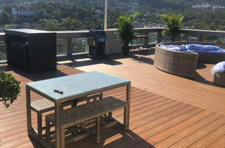 piso deck sintético